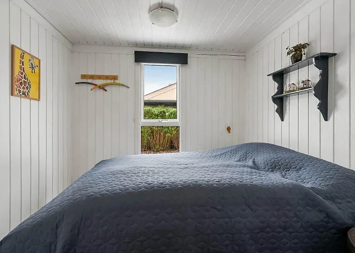 Hébergement de vacances C11755-hemmet-bork-hytteby-102 *